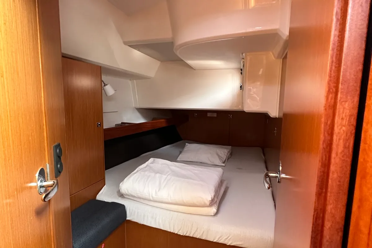 Cabin on Milky Way, a Bavaria Cruiser 46 sailboat at Općina Pakoštane, Croatia