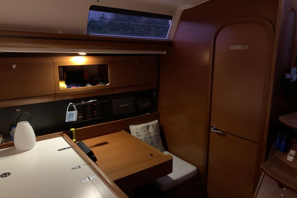 Salon of Azorean Dream, a Dufour 405 Grand Large sailboat at São Pedro, Portugal