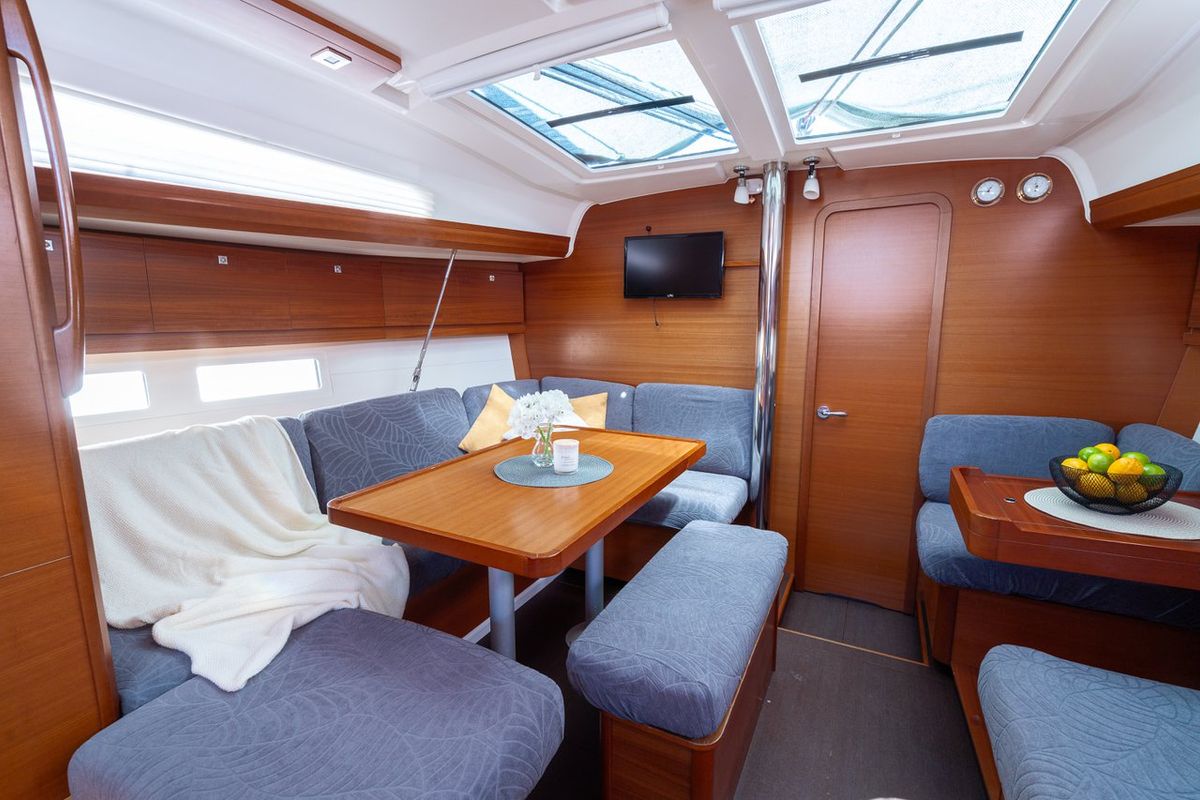 Salon of Apus, a Dufour 412 GL sailboat at Grad Pula, Croatia