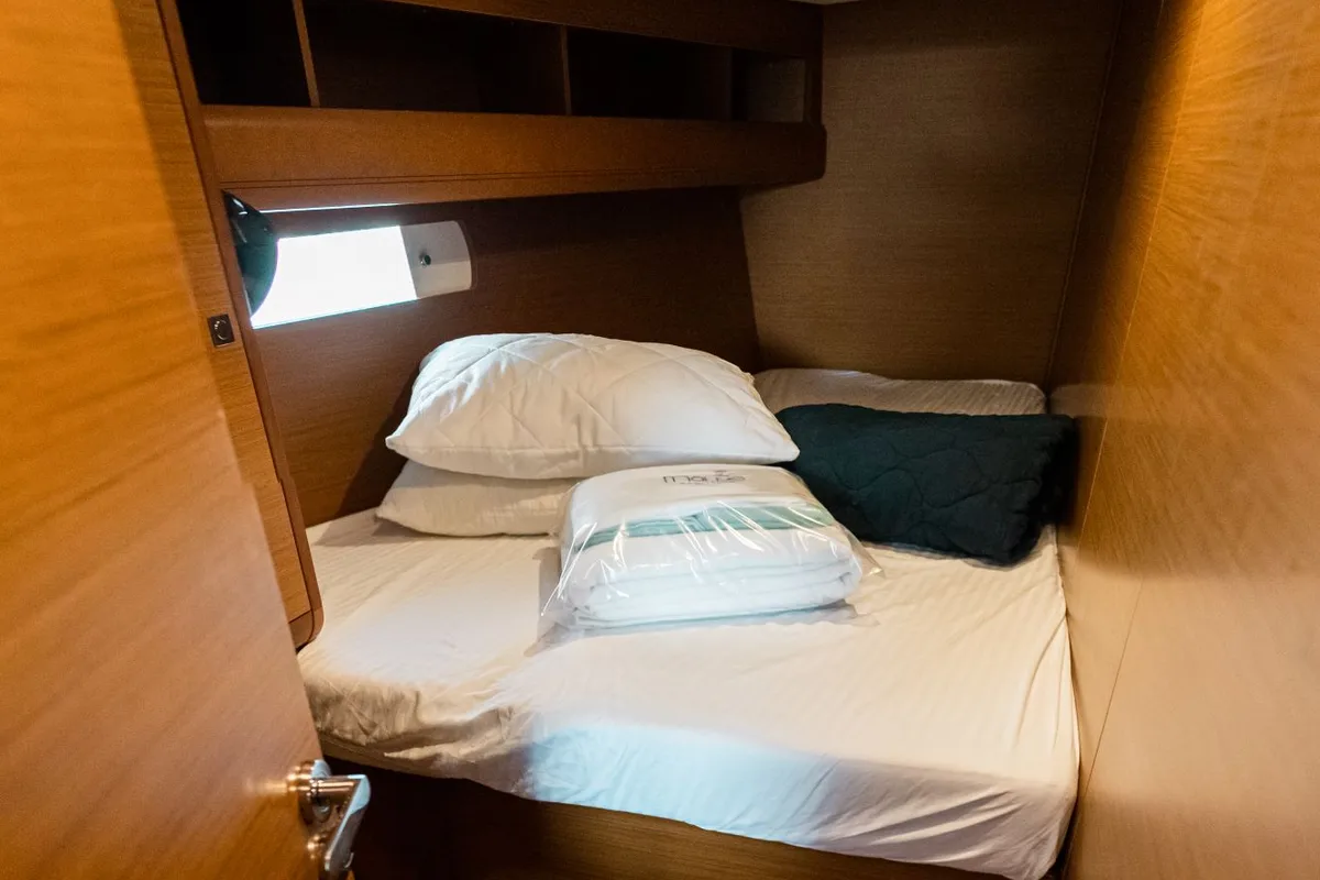 Cabin on FILIPPOS I  Boat location in LEFKAS MARINA, D-marin  1 SUP FREE, a Jeanneau Sun Odyssey 479 sailboat at Municipal U…