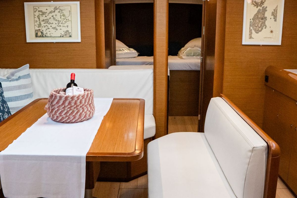 Salon of FILIPPOS I  Boat location in LEFKAS MARINA, D-marin  1 SUP FREE, a Jeanneau Sun Odyssey 479 sailboat at Municipal U…