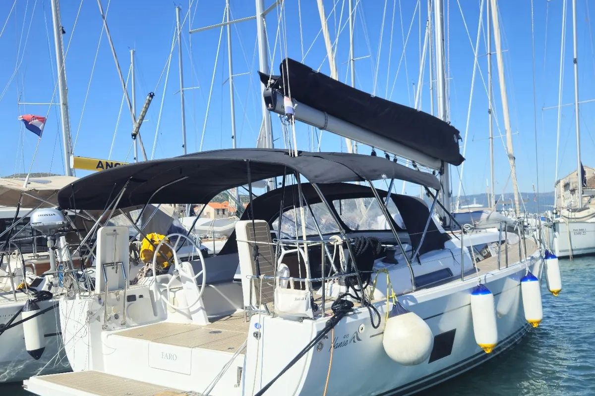 Faro, a Hanse Yachts Hanse 418 sailboat at Grad Biograd na Moru, Croatia