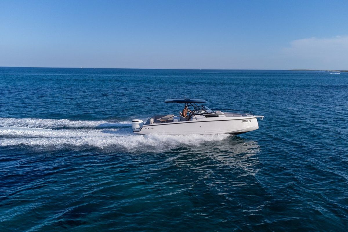 Exterior view of Ryck 280, a Ryck Yachts Ryck 280 motorboat at Grad Pula, Croatia