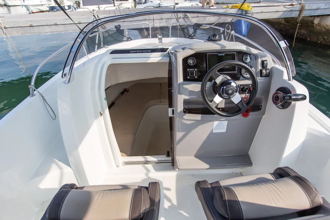 Cockpit of Cap Camarat 5.5 WA, a Jeanneau Cap Camarat 5.5 WA motorboat at Općina Medulin, Croatia