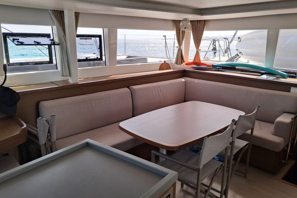 Salon of Harael, a Lagoon 450 Fly catamaran at Figari/Golfo Aranci, Italy