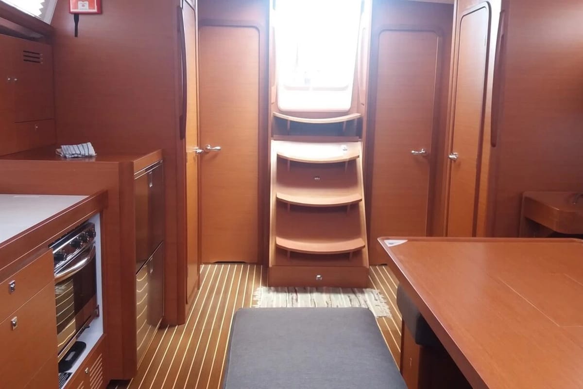 Salon of Nearchos, a Dufour 460 GL sailboat at Lavreotiki Municipal Unit, Greece