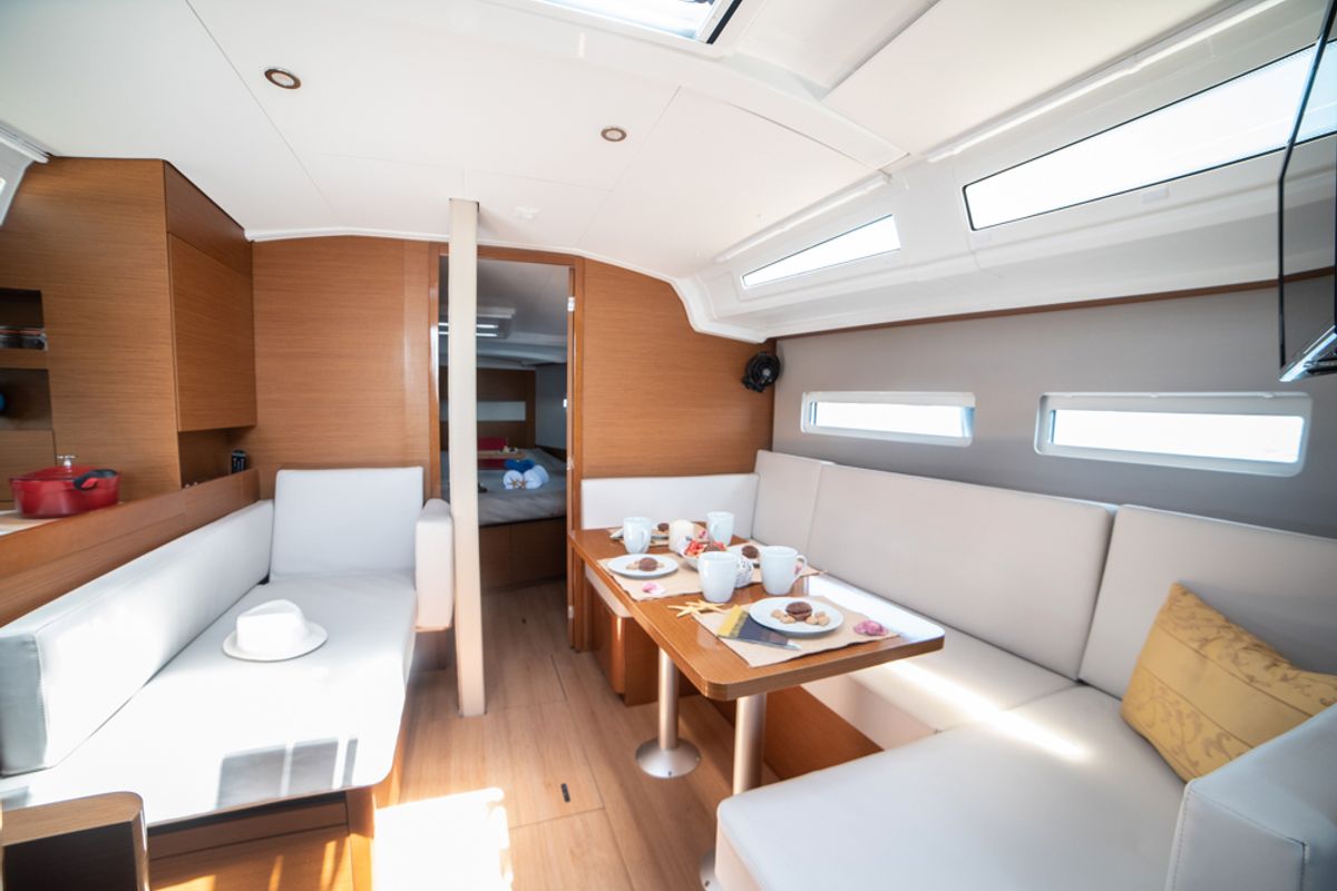 Salon of Marianna, a Jeanneau Sun Odyssey 410 sailboat at Gouvia, Greece