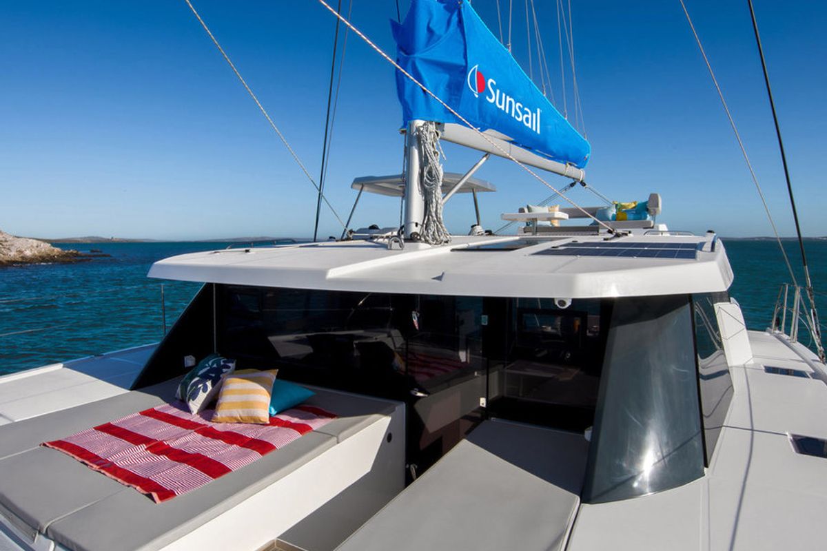Deck of Sunsail 424/4/4 Premium, a Gulet Sunsail 424 catamaran at Gouvia, Greece