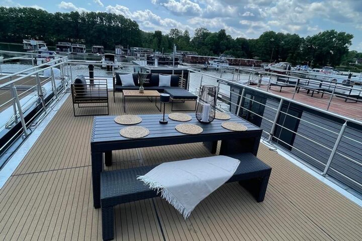 Deck of Enjoy, a Woma D13* motorboat at Fürstenberg/Havel, Germany