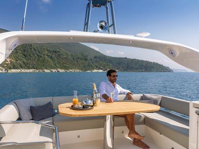 Deck of Riaz Tahia, a Absolute Yachts Absolute 47 Fly motorboat at Primošten, Croatia