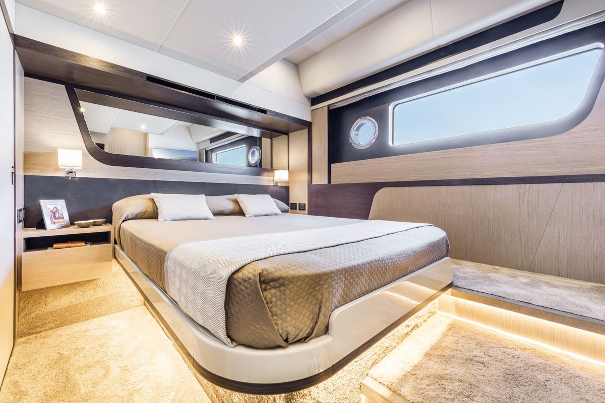 Cabin on Riaz Tahia, a Absolute Yachts Absolute 47 Fly motorboat at Primošten, Croatia