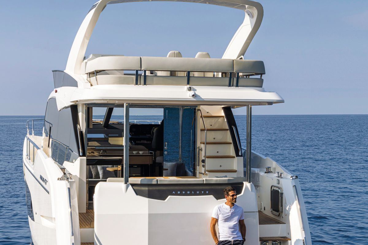 Exterior view of Riaz Tahia, a Absolute Yachts Absolute 47 Fly motorboat at Primošten, Croatia