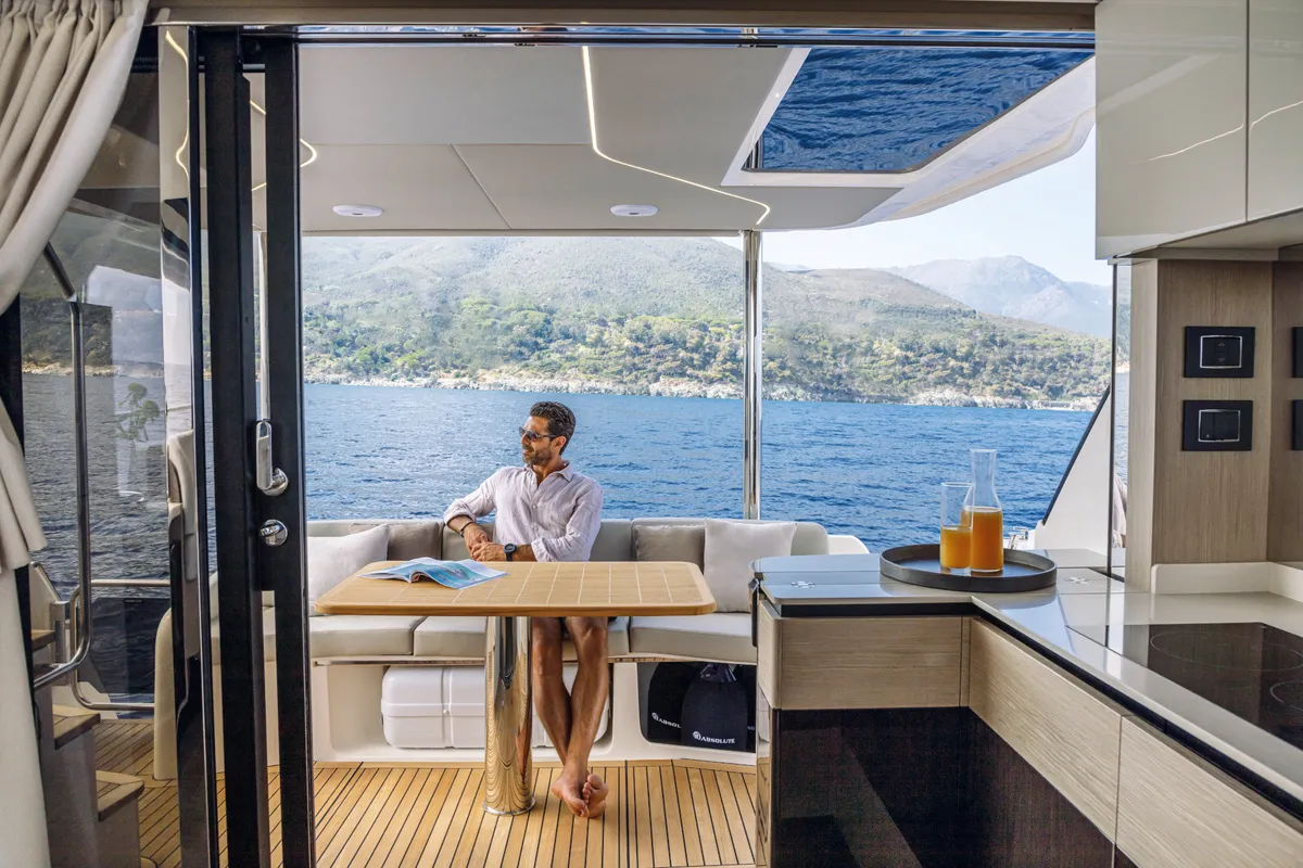 Deck of Riaz Tahia, a Absolute Yachts Absolute 47 Fly motorboat at Primošten, Croatia