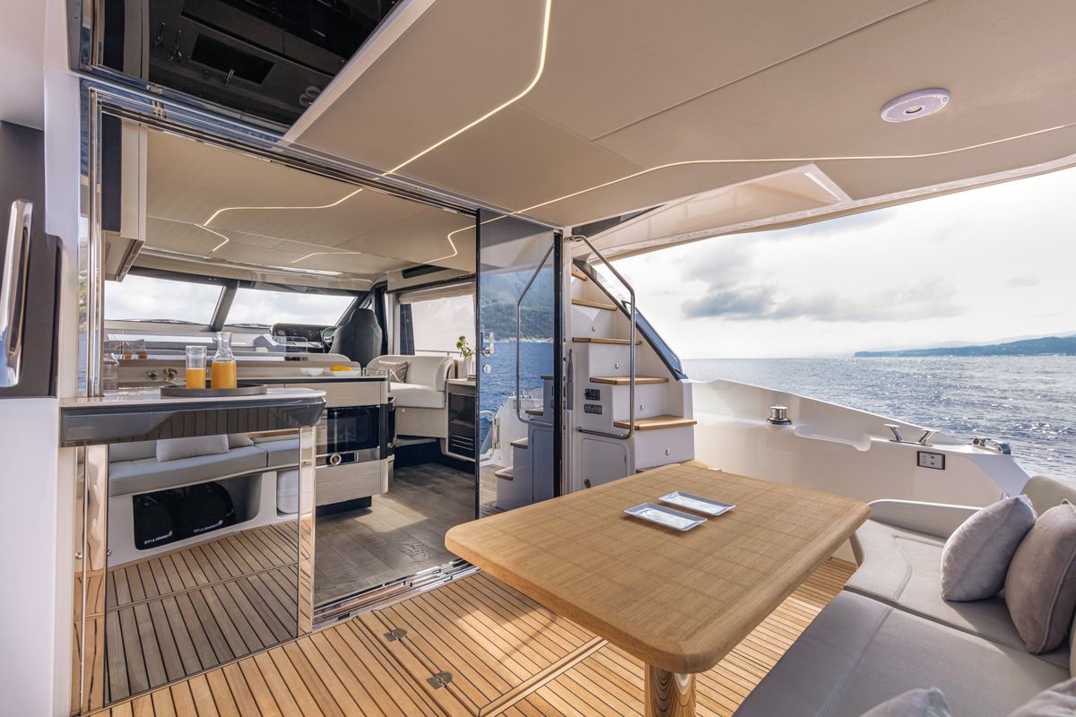 Deck of Riaz Tahia, a Absolute Yachts Absolute 47 Fly motorboat at Primošten, Croatia
