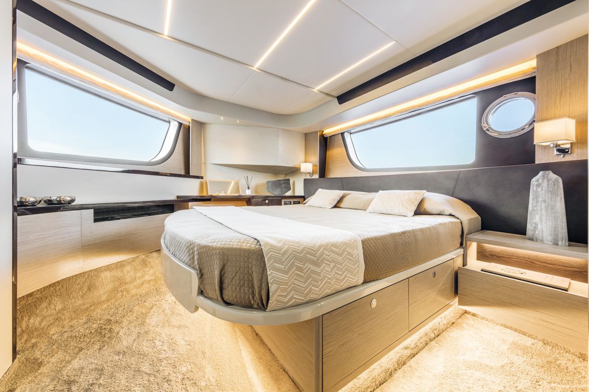 Cabin on Riaz Tahia, a Absolute Yachts Absolute 47 Fly motorboat at Primošten, Croatia
