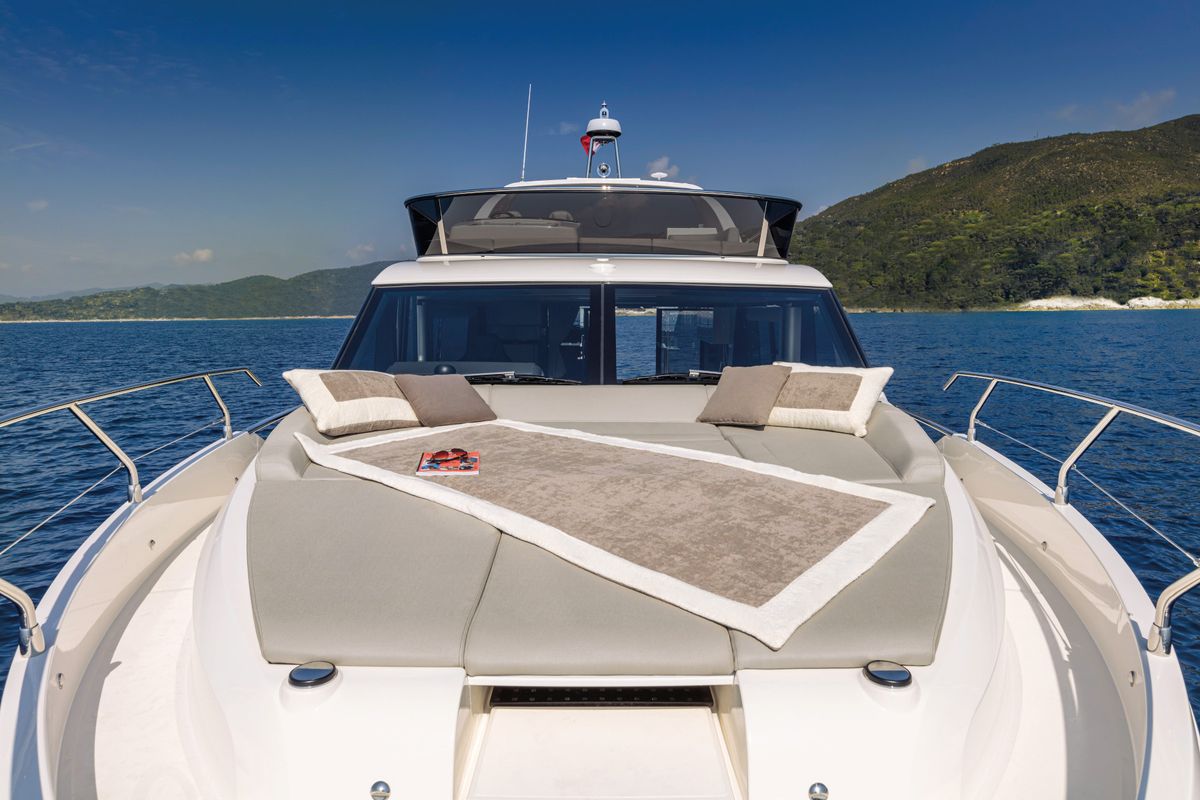 Deck of Riaz Tahia, a Absolute Yachts Absolute 47 Fly motorboat at Primošten, Croatia