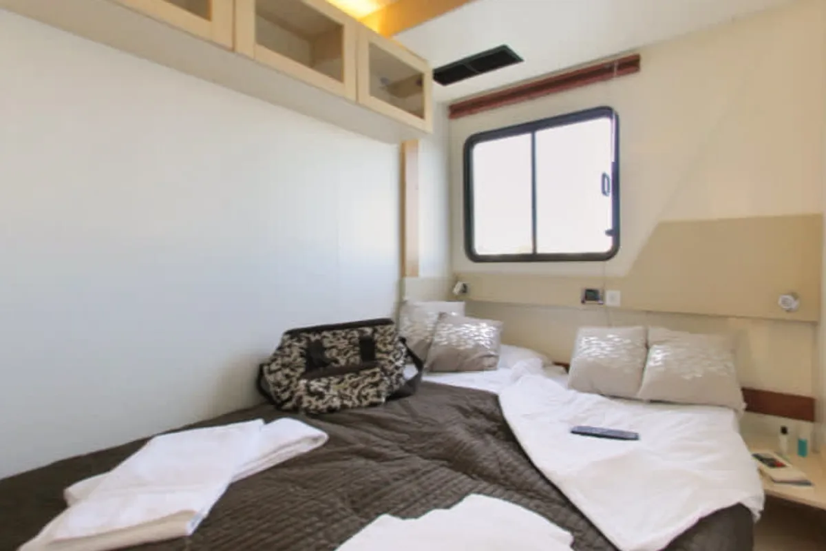 Cabin on Vision4 - Comfort Plus 8, a Cygnet Vision 4 motorboat at Migennes, France