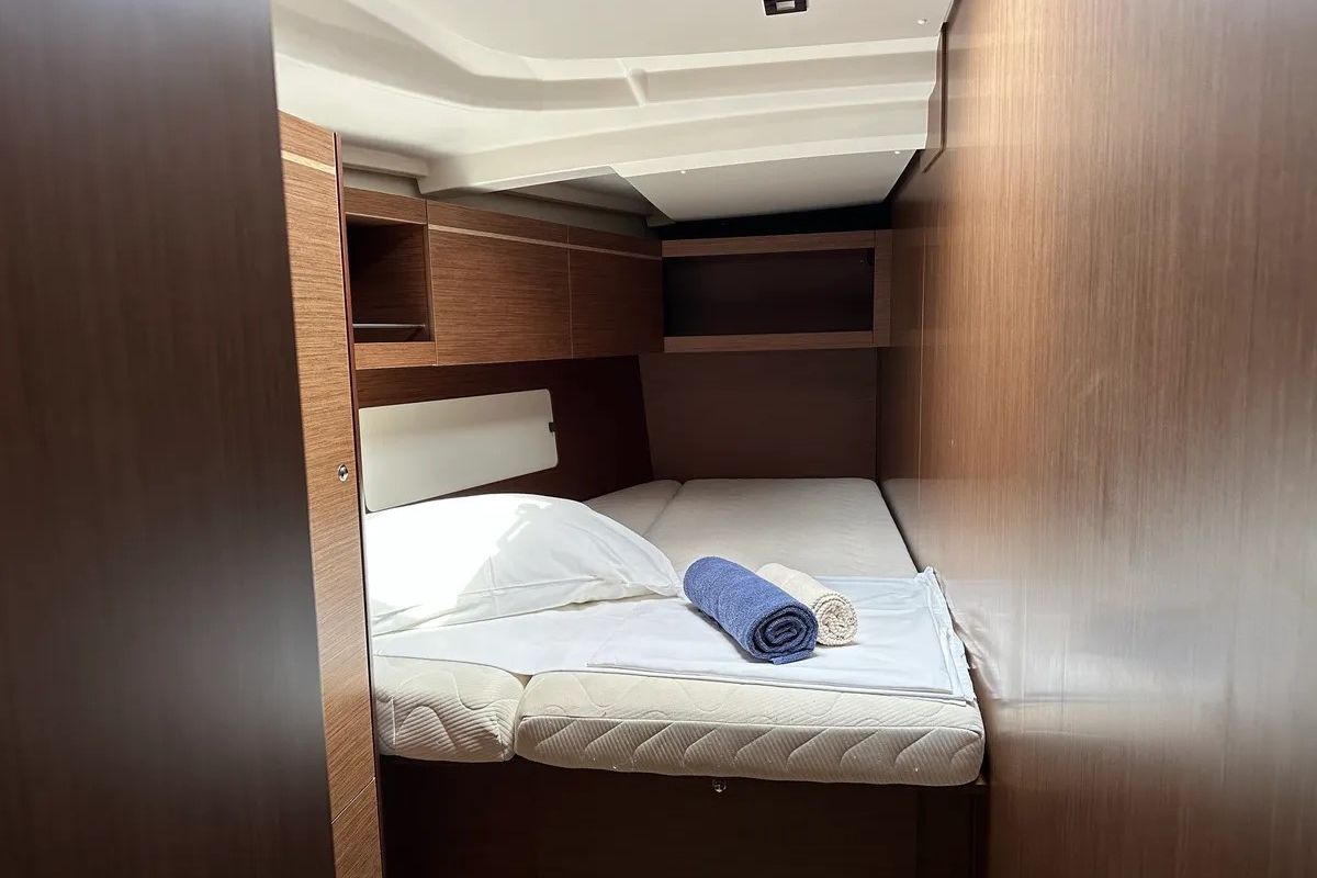Cabin on Blue Sky, a Beneteau Oceanis 46.1 sailboat at Dubrovnik, Croatia