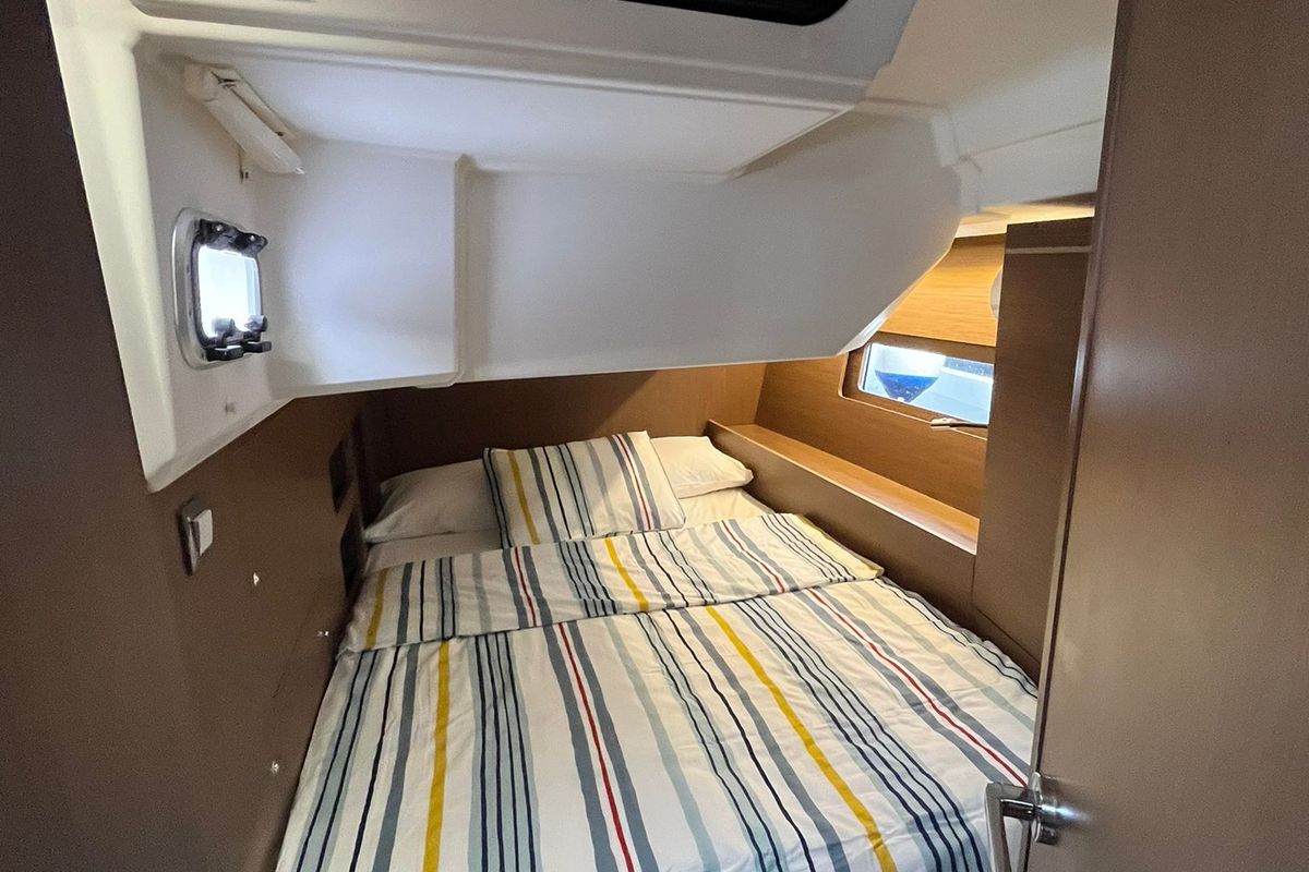 Cabin on Blue Sky, a Beneteau Oceanis 46.1 sailboat at Dubrovnik, Croatia