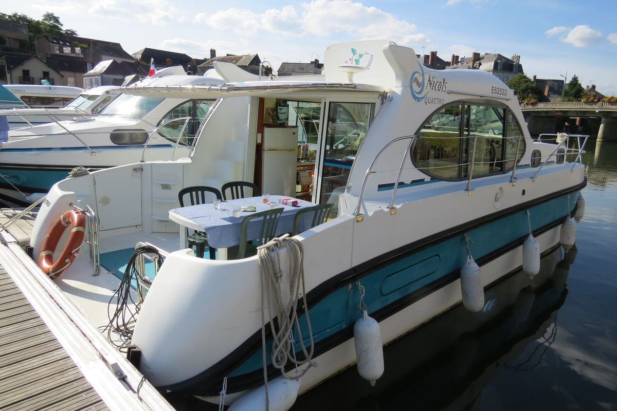 Exterior view of Arpège, a Nicols Estivale Quattro motorboat at Sablé-sur-Sarthe, France