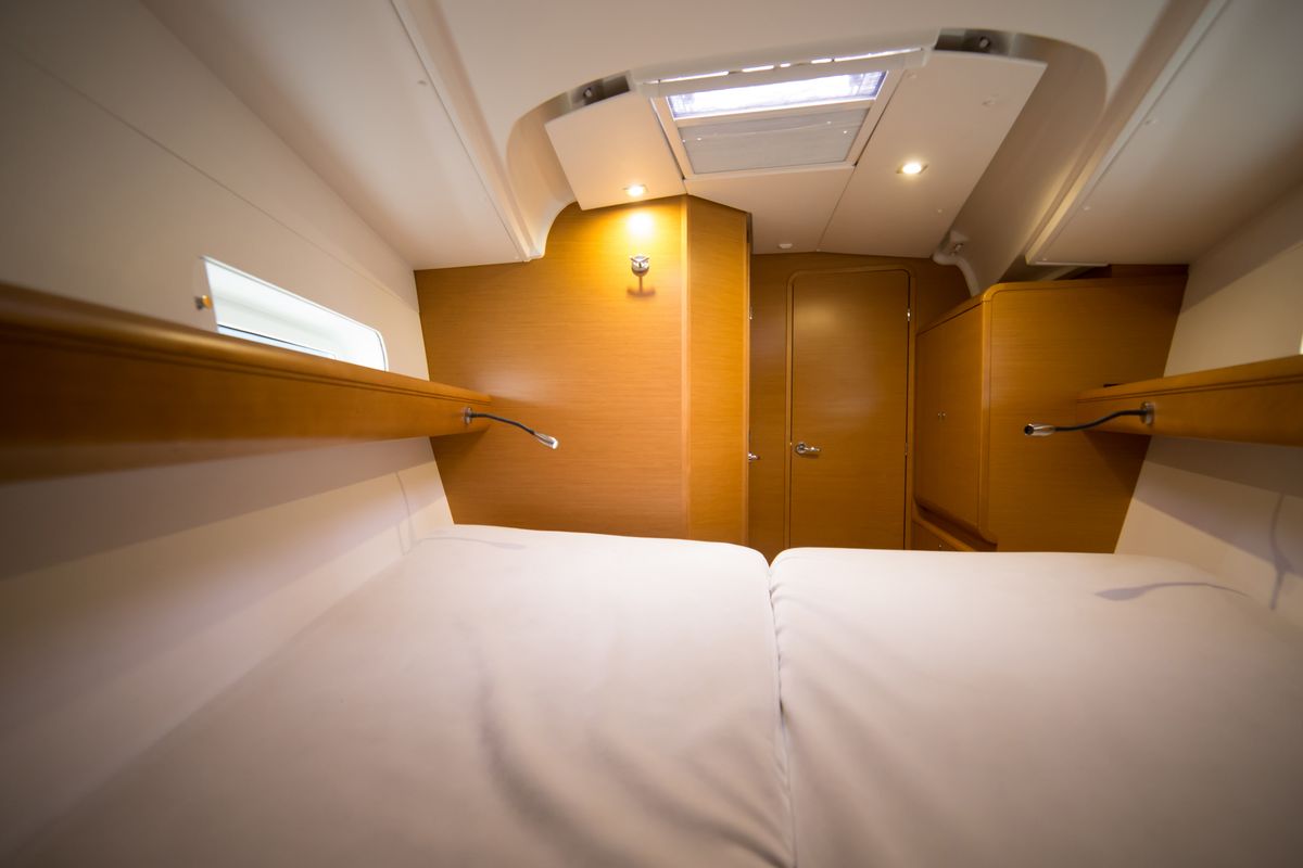 Cabin on Leonidas, a Jeanneau Sun Odyssey 409 sailboat at Marina Delta Kallithea, Greece