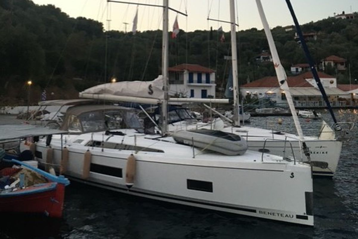 Exterior view of Filira, a Beneteau Oceanis 46.1 sailboat at Municipal Unit of Palairos, Greece