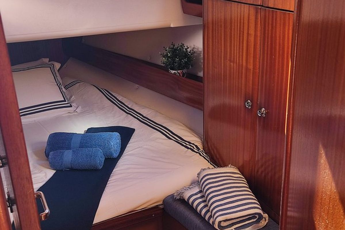 Cabin on Ra, a Bavaria 38 sailboat at Općina Marina, Croatia