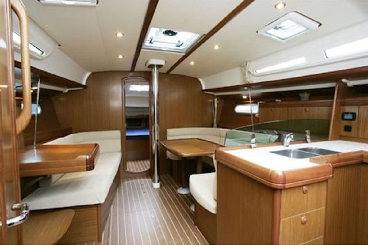 Salon of Bill Maira, a Jeanneau Sun Odyssey 42 i sailboat at Preveza, Greece