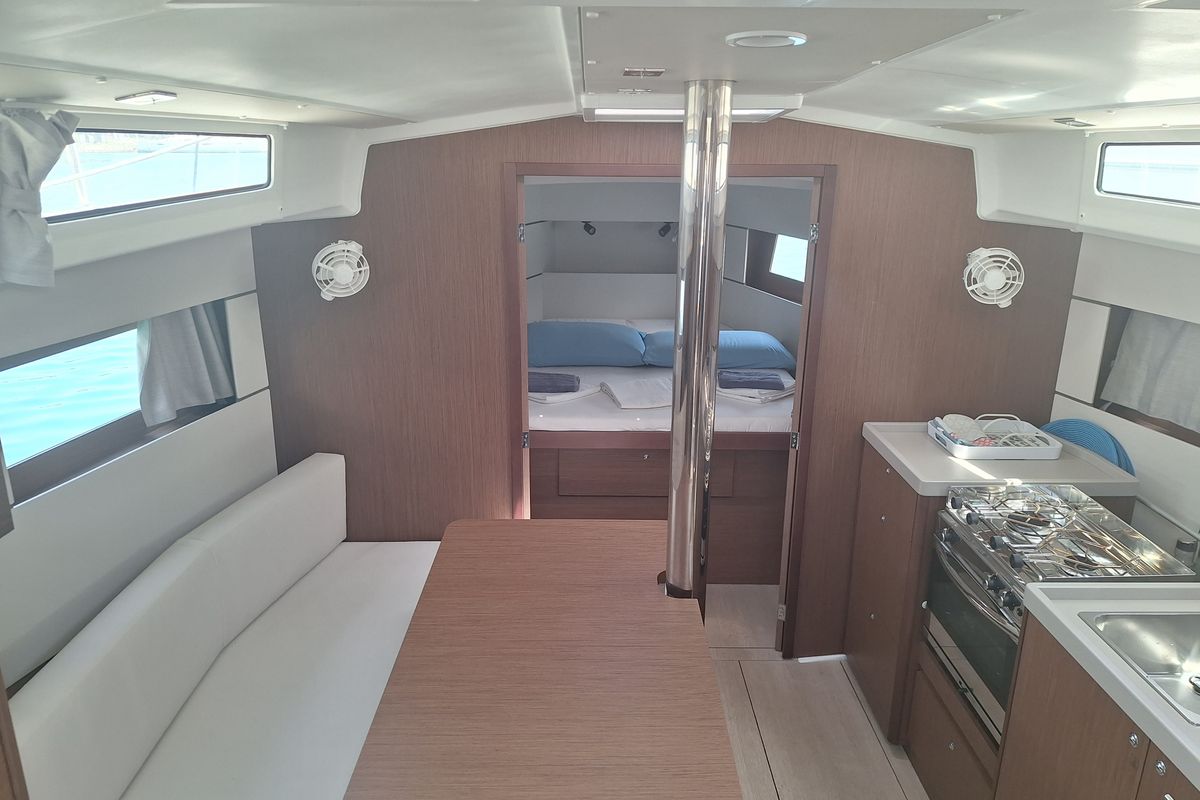 Salon of Pura Vida, a Beneteau Oceanis 38.1 sailboat at Tonnarella, Italy