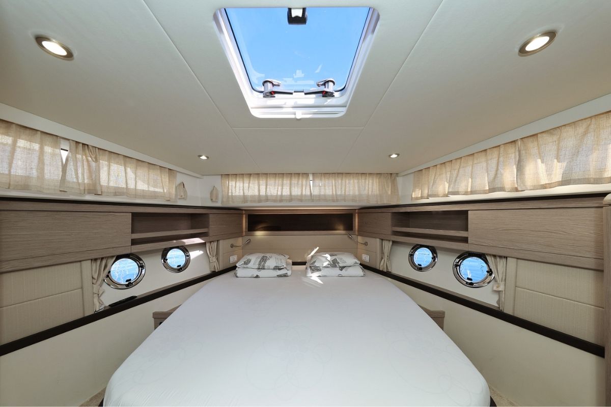 Cabin on Vegas, a Greenline 48 Fly yacht at Grad Biograd na Moru, Croatia