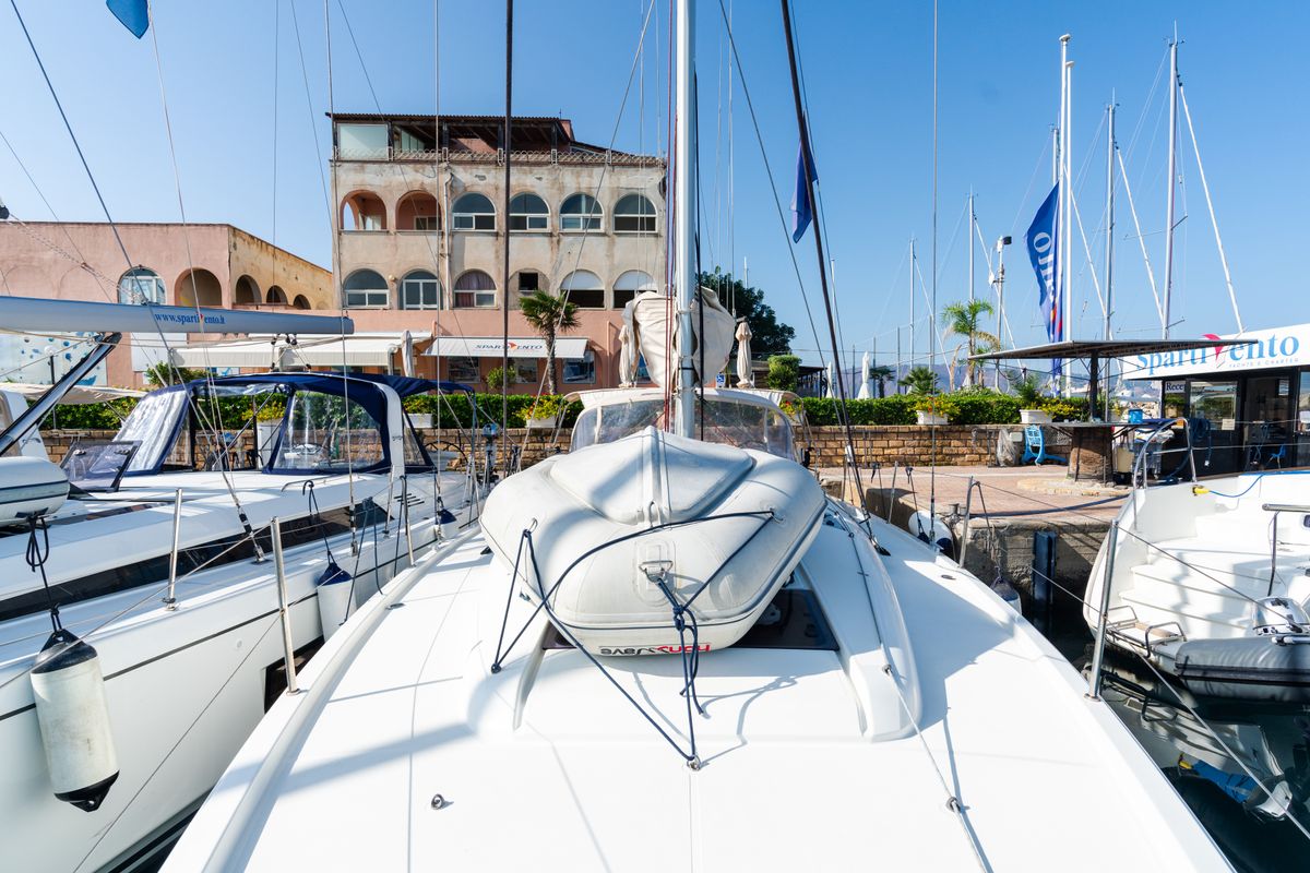 Deck of Diana - Standard line, a Jeanneau Sun Odyssey 440 sailboat at Tonnarella, Italy