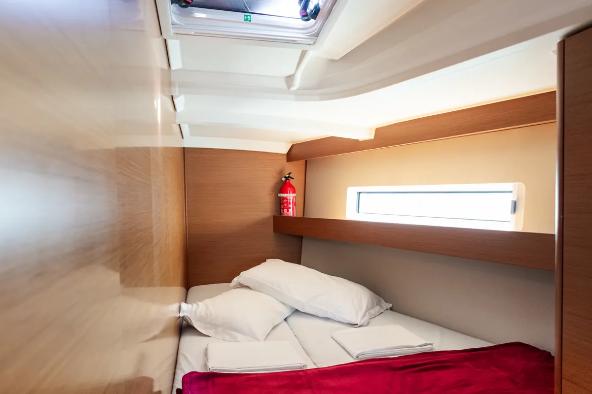 Cabin on Diana - Standard line, a Jeanneau Sun Odyssey 440 sailboat at Tonnarella, Italy