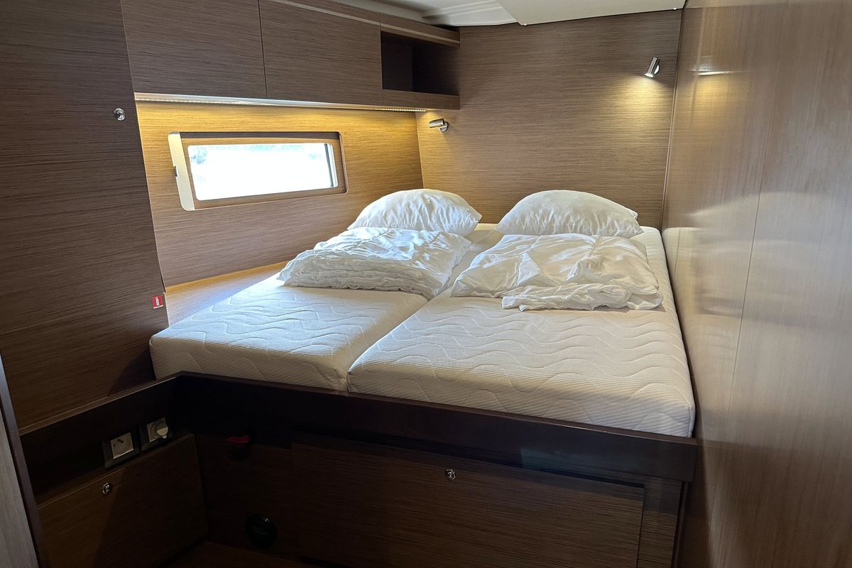 Cabin on Obelix, a Beneteau Oceanis 51.1 sailboat at Grad Pula, Croatia