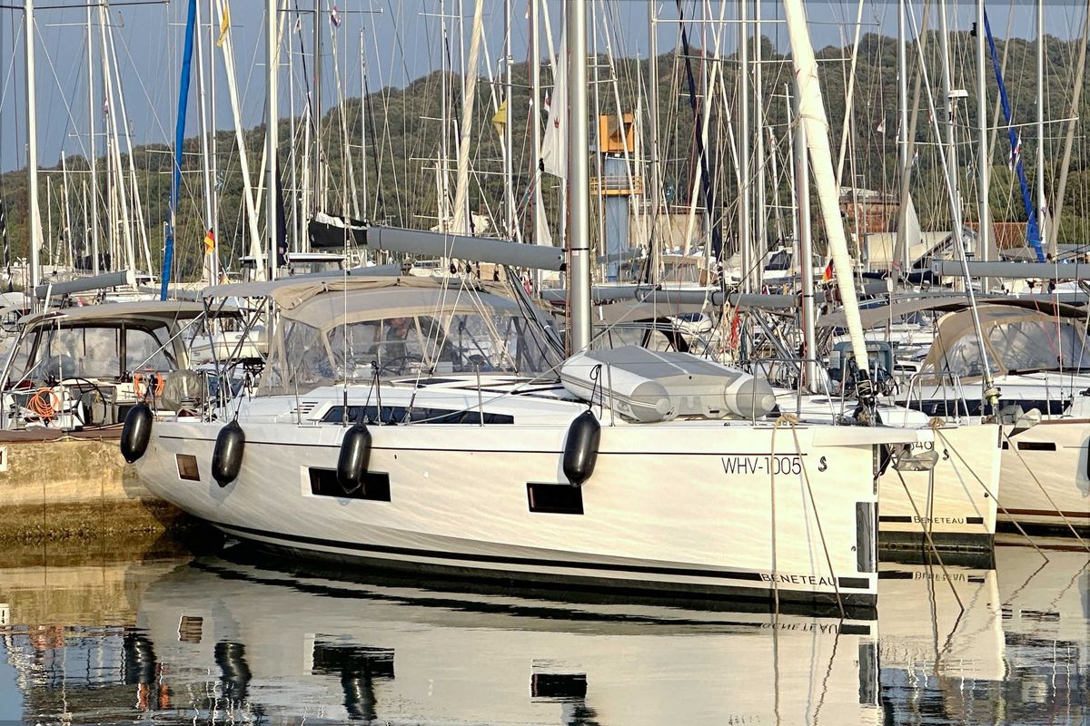 Exterior view of Obelix, a Beneteau Oceanis 51.1 sailboat at Grad Pula, Croatia
