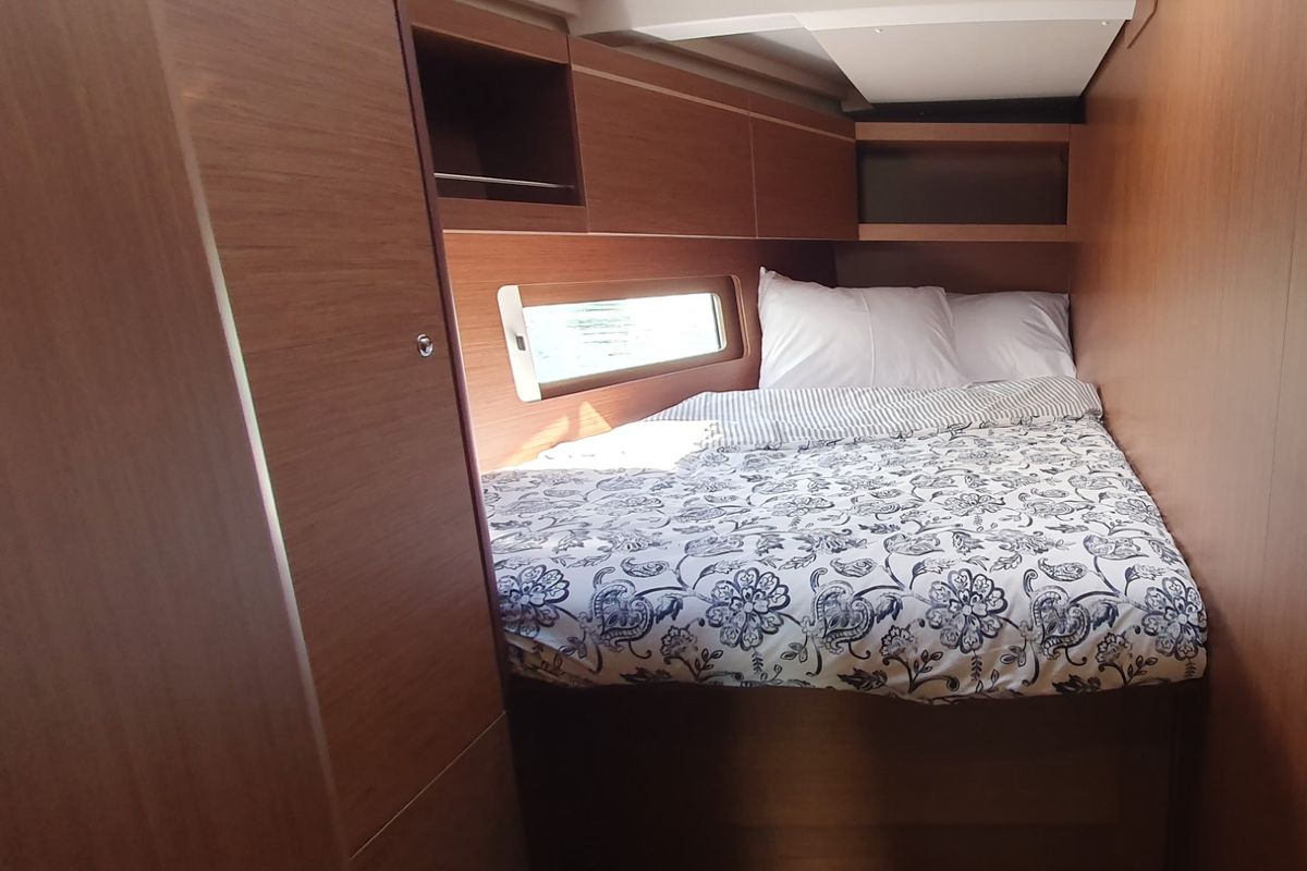 Cabin on Ivy, a Beneteau Oceanis 46.1 sailboat at Split, Croatia