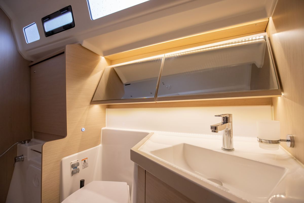 Head on Cupido - Comfort line, a Beneteau Oceanis 40.1 sailboat at Tonnarella, Italy