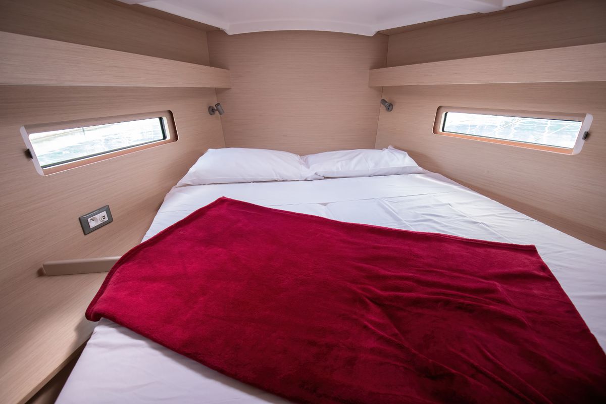 Cabin on Cupido - Comfort line, a Beneteau Oceanis 40.1 sailboat at Tonnarella, Italy