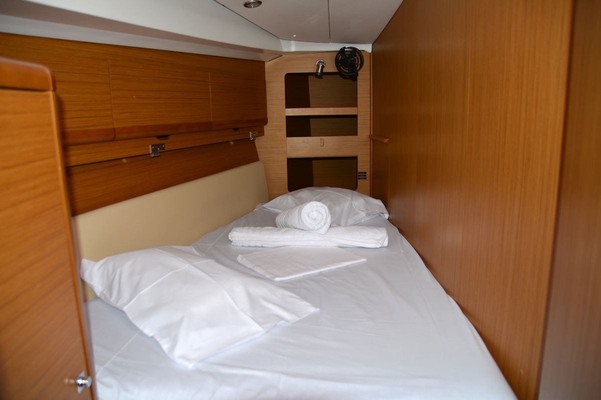 Cabin on Colibrì, a Jeanneau Sun Odyssey 44 i sailboat at Municipal Unit of Lefkada, Greece