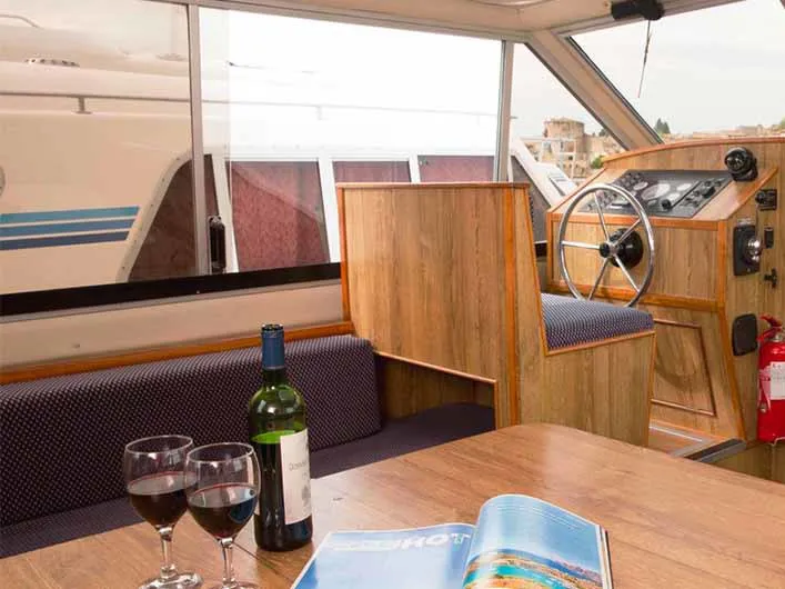 Salon of Lake Star - Budget 2, a Cygnet Lake Star motorboat at Carrick-on-Shannon, Ireland