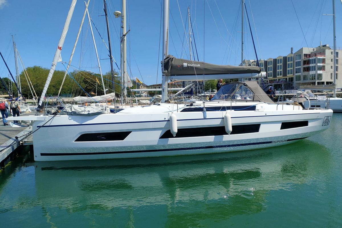 Exterior view of Sonny Boy, a Dufour 41 sailboat at Piombino, Italy