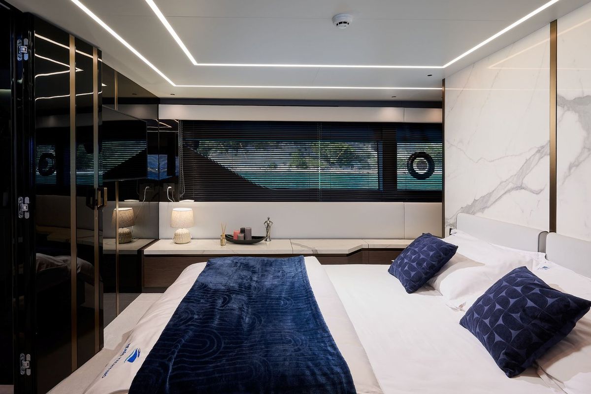 Cabin on Blue Moon, a Explorer Yacht Explorer Fly 62 yacht at Općina Sukošan, Croatia