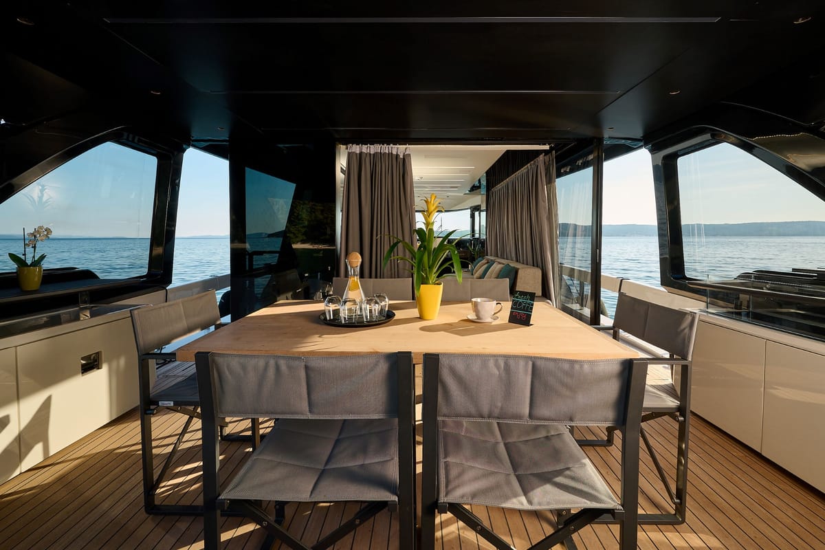 Deck of Blue Moon, a Explorer Yacht Explorer Fly 62 yacht at Općina Sukošan, Croatia