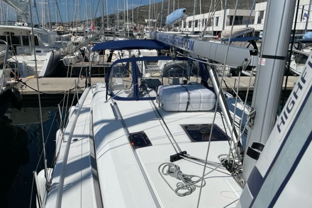 Deck of Enjoy, a Beneteau Oceanis 40.1 sailboat at Seget Donji, Croatia