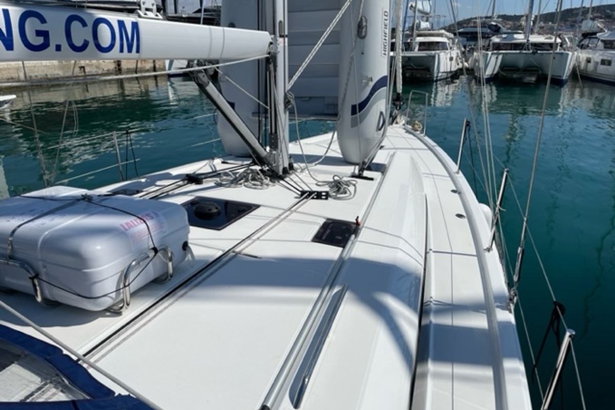 Deck of Enjoy, a Beneteau Oceanis 40.1 sailboat at Seget Donji, Croatia