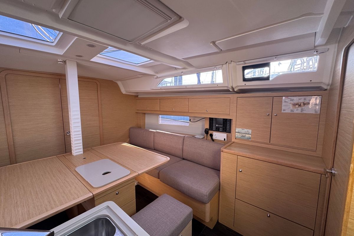 Salon of Thais, a Dufour 37 sailboat at La Rochelle, France