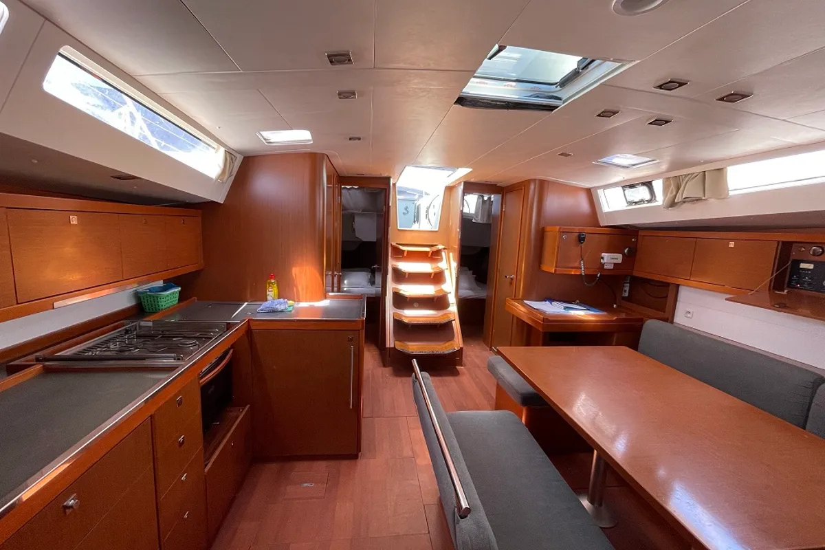 Salon of Filomena, a Beneteau Oceanis 48 sailboat at Općina Sukošan, Croatia