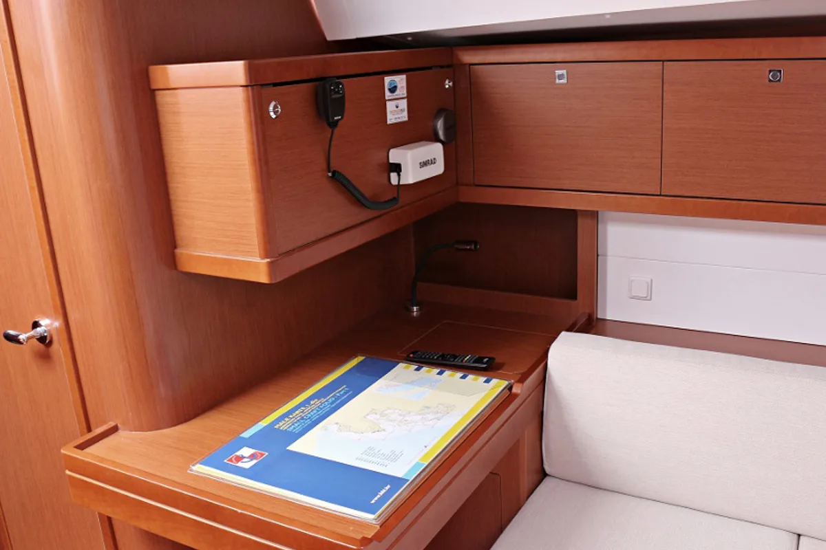 Salon of Filomena, a Beneteau Oceanis 48 sailboat at Općina Sukošan, Croatia