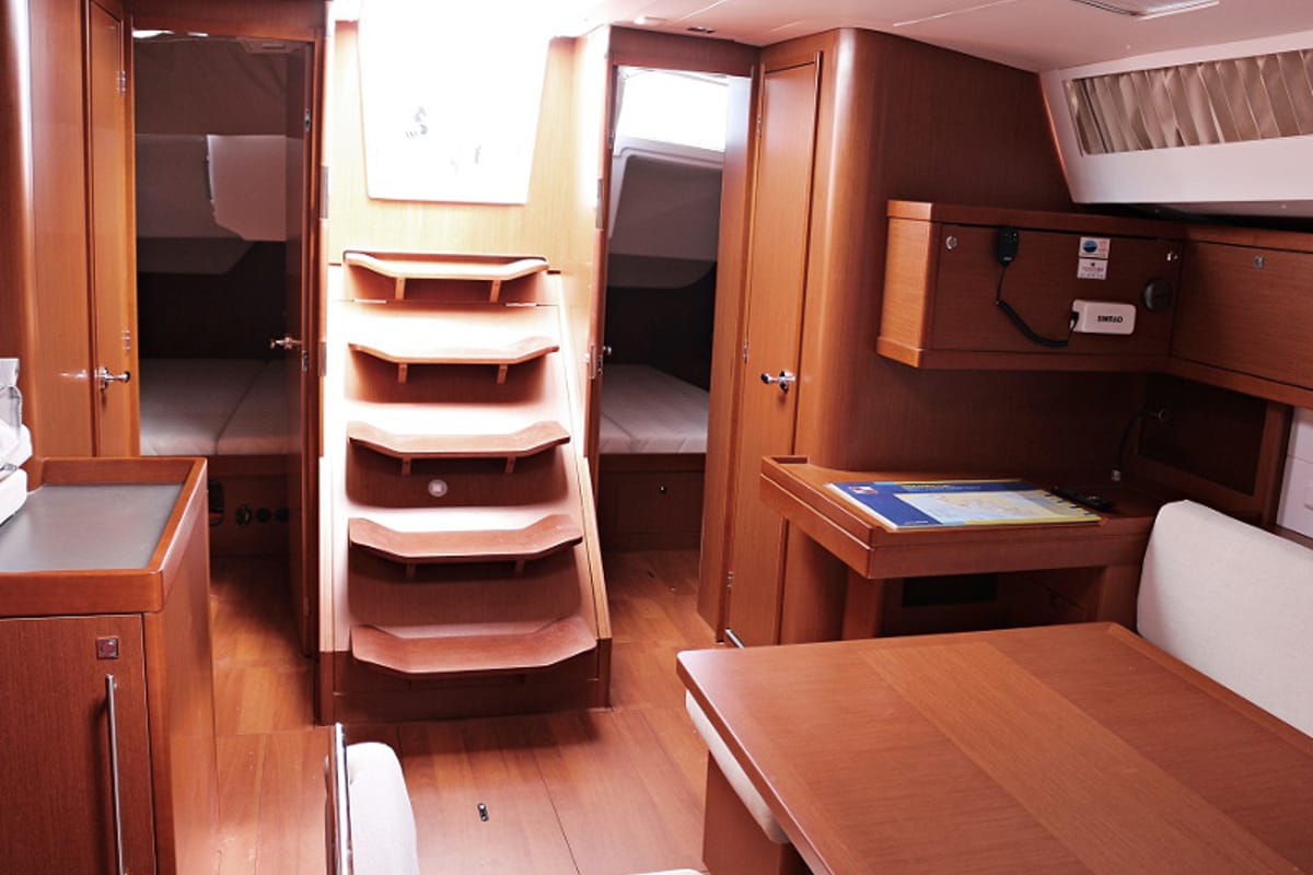 Salon of Filomena, a Beneteau Oceanis 48 sailboat at Općina Sukošan, Croatia