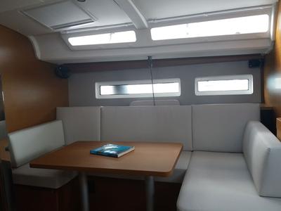 Salon of Moon, a Jeanneau Sun Odyssey 440 sailboat at Alameda, United States