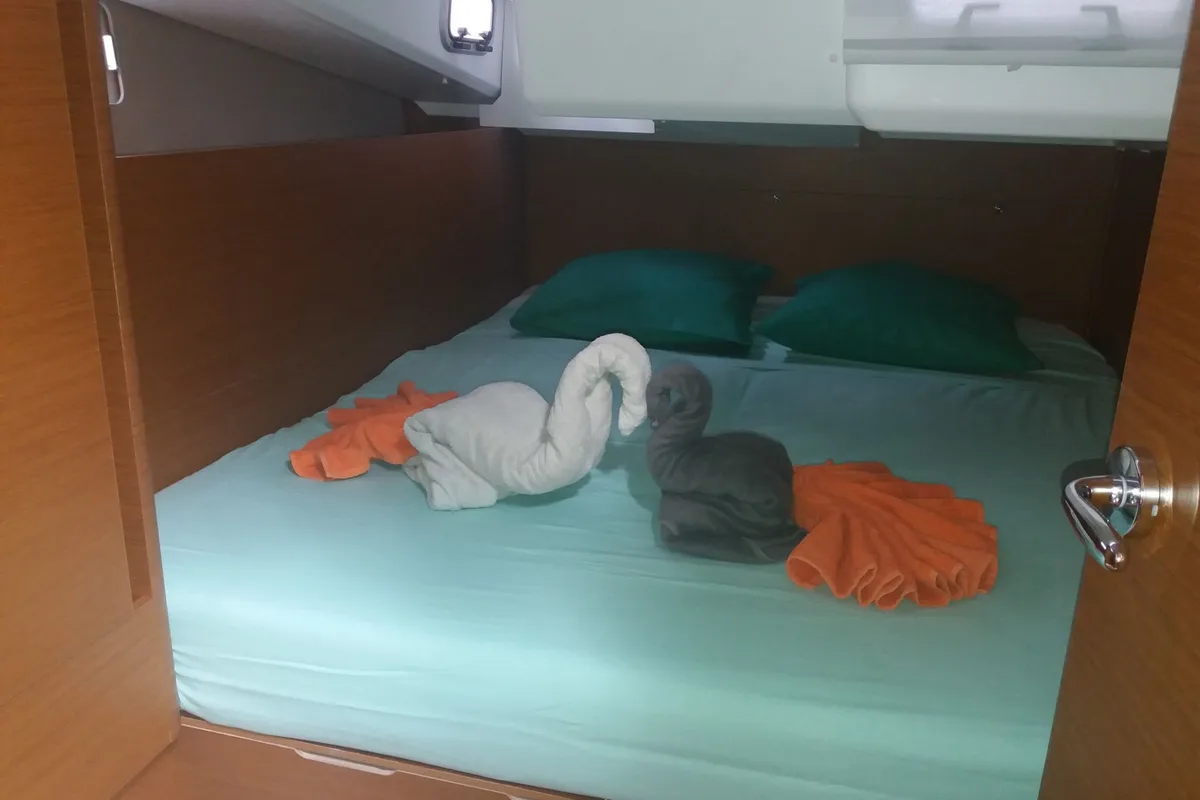 Cabin on Moon, a Jeanneau Sun Odyssey 440 sailboat at Alameda, United States